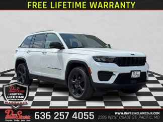 Used 2023 Jeep Grand Cherokee Altitude image 1