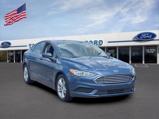 Used 2018 Ford Fusion SE w/ Fusion SE Technology Package image 1
