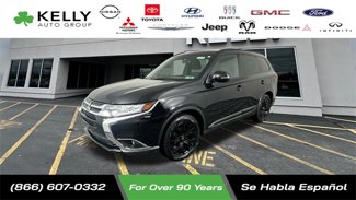 Used 2018 Mitsubishi Outlander LE image 1