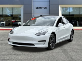 Used 2023 Tesla Model 3 Standard Range image 1