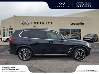 Used 2021 BMW X5 xDrive40i w/ Premium Package image 1