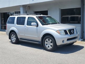 Used 2006 Nissan Pathfinder LE w/ (U01) LE Navigation Pkg image 1
