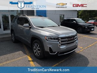 Used 2023 GMC Acadia SLT image 1