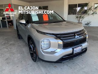 Used 2022 Mitsubishi Outlander ES image 1