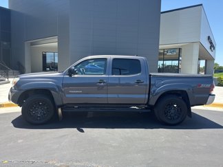 Used 2015 Toyota Tacoma PreRunner image 1