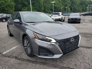 Certified 2023 Nissan Altima 2.5 SV w/ SV Premium Package image 1
