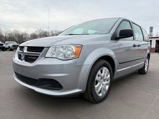 Used 2017 Dodge Grand Caravan SE image 1