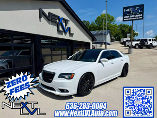Used 2012 Chrysler 300 SRT8 image 1