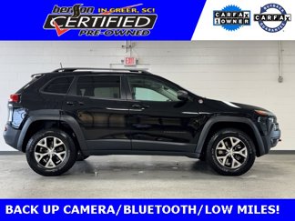 Used 2017 Jeep Cherokee Trailhawk image 1