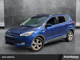Used 2016 Ford Escape SE w/ Equipment Group 201A image 1