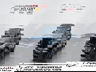 Used 2024 Jeep Gladiator Sport image 1