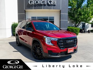 Used 2023 GMC Terrain SLE w/ Driver Convenience Package image 1