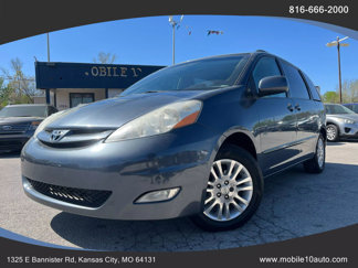 Used 2009 Toyota Sienna XLE image 1