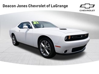 Used 2021 Dodge Challenger SXT image 1