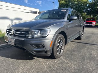 Used 2019 Volkswagen Tiguan SE w/ Panoramic Sunroof Package image 1