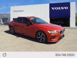 Used 2019 Volvo S60 T6 R-Design image 1