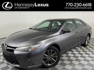 Used 2015 Toyota Camry SE image 1