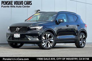 Used 2024 Volvo XC40 B5 Plus w/ Climate Package image 1