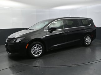 Used 2023 Chrysler Voyager LX image 1