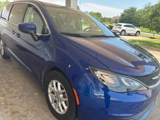 Used 2019 Chrysler Pacifica LX image 1
