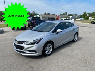 Used 2017 Chevrolet Cruze LT w/ Convenience Package image 1