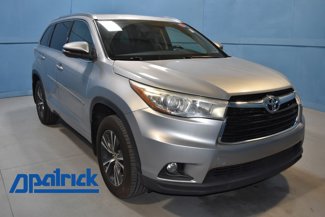 Used 2016 Toyota Highlander XLE image 1