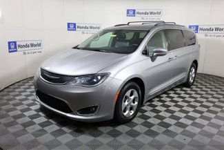 Used 2017 Chrysler Pacifica Touring-L Plus image 1