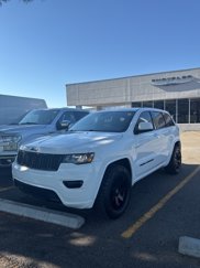 Used 2018 Jeep Grand Cherokee Altitude image 1