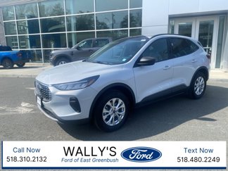 Used 2025 Ford Escape Active w/ Cold Weather Package image 1
