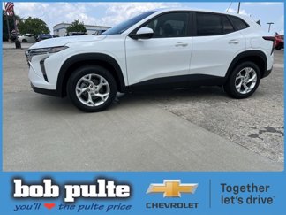 New 2025 Chevrolet Trax LS w/ LS Convenience Package image 1