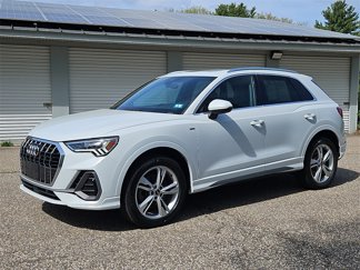 Used 2022 Audi Q3 2.0T Premium Plus w/ Premium Plus Package image 1