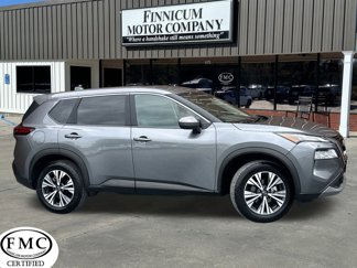Used 2023 Nissan Rogue SV image 1