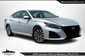 Used 2023 Nissan Altima 2.5 SV image 1