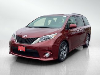 Used 2017 Toyota Sienna SE image 1