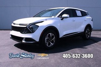 Used 2024 Kia Sportage LX image 1