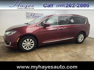 Used 2018 Chrysler Pacifica Touring-L w/ Premium Audio Group image 1