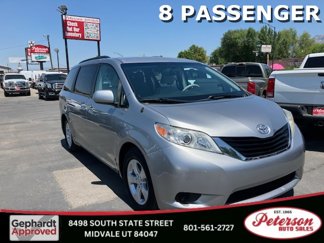Used 2012 Toyota Sienna LE image 1