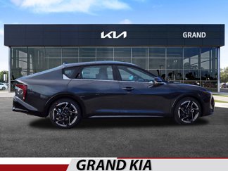 New 2025 Kia K4 GT-Line w/ GT-Line Sunroof Package image 1