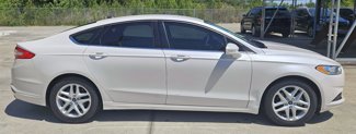 Used 2016 Ford Fusion SE image 1