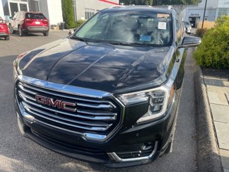 Used 2022 GMC Terrain SLT w/ Infotainment Package II image 1