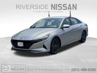 Used 2023 Hyundai Elantra SEL image 1
