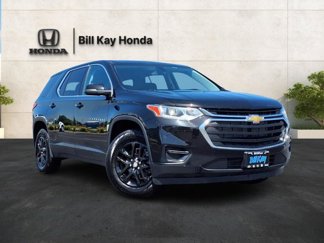 Used 2021 Chevrolet Traverse LS image 1