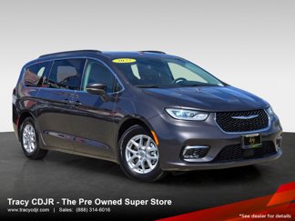 Used 2022 Chrysler Pacifica Touring-L image 1