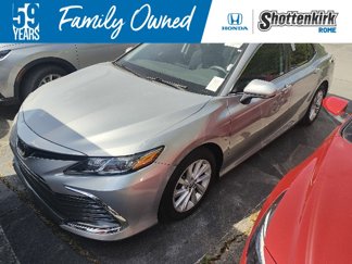 Used 2021 Toyota Camry LE image 1