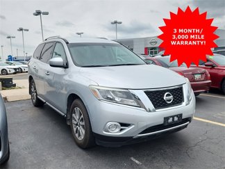 Used 2014 Nissan Pathfinder SV image 1