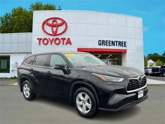 Certified 2022 Toyota Highlander L image 1