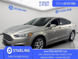 Used 2015 Ford Fusion SE image 1