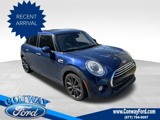 Used 2018 MINI Cooper 4-Door Hardtop image 1