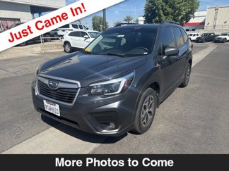 Used 2021 Subaru Forester Premium image 1