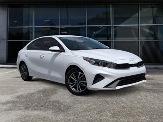 Used 2023 Kia Forte LXS image 1
